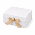 Scatola regalo 30 x 30 x 15 cm in cartone bianco con nastro dorato - chiusura con fiocco